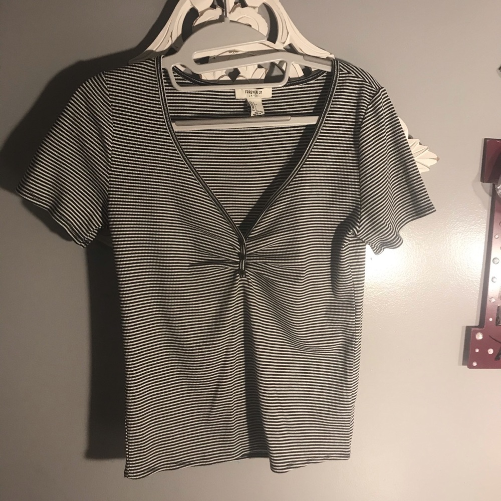 f21 black and white striped fitted top